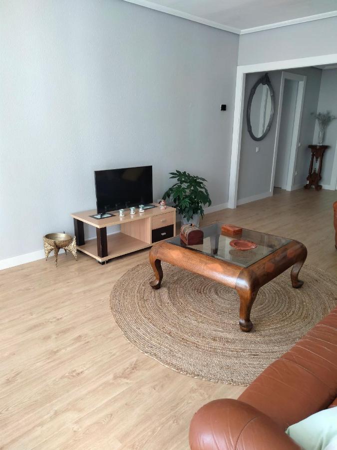 Gran Familia Apartment ซานตานเดร์ ภายนอก รูปภาพ